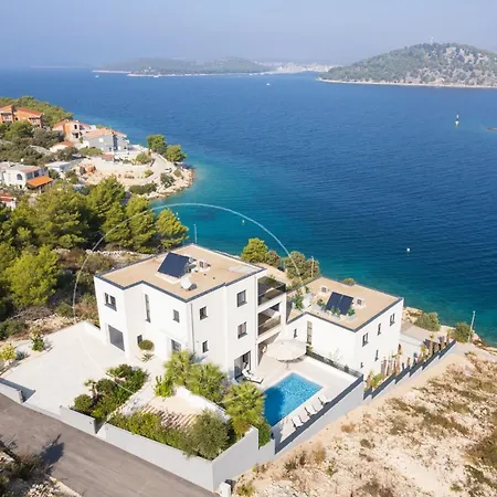 Villa Palm Bay 2, Heated Pool - 10 M From The Sea *