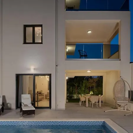 Palm Bay 2, Heated Pool - 10 M From The Sea 빌라