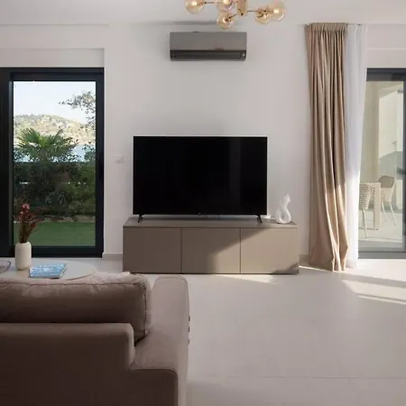Palm Bay 2, Heated Pool - 10 M From The Sea Villa *