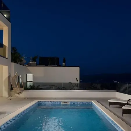 Palm Bay 2, Heated Pool - 10 M From The Sea