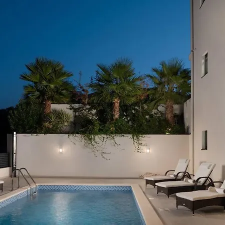 Palm Bay 2, Heated Pool - 10 M From The Sea * Ražanj