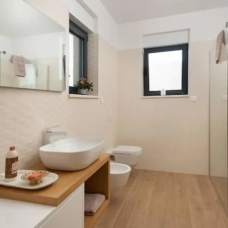 Palm Bay 2, Heated Pool - 10 M From The Sea Vila