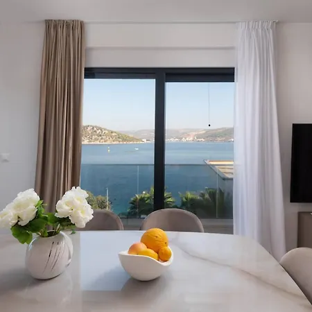 Palm Bay 2, Heated Pool - 10 M From The Sea Razanj