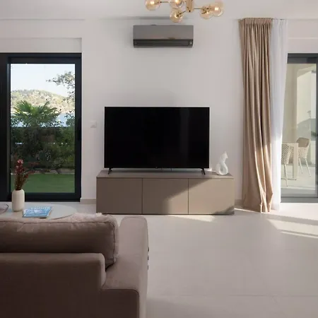 Palm Bay 2, Heated Pool - 10 M From The Sea Villa Razanj