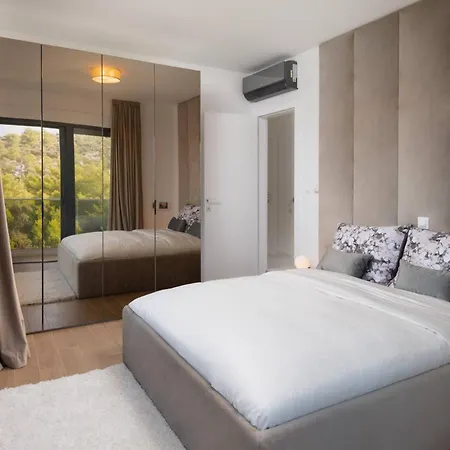 Palm Bay 2, Heated Pool - 10 M From The Sea *