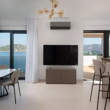 Villa Palm Bay 2, Heated Pool - 10 M From The Sea