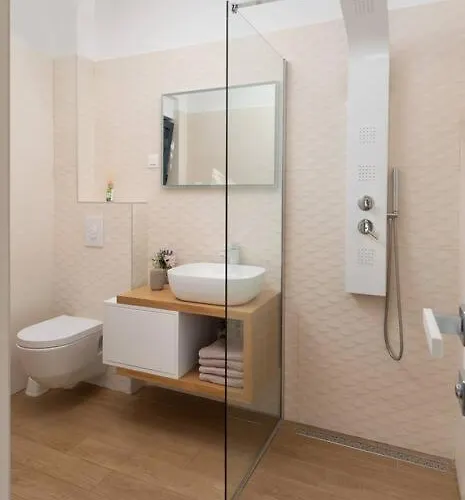 Palm Bay 2, Heated Pool - 10 M From The Sea וילה Ražanj