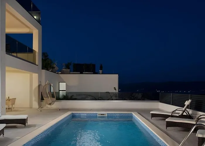 Palm Bay 2, Heated Pool - 10 M From The Sea