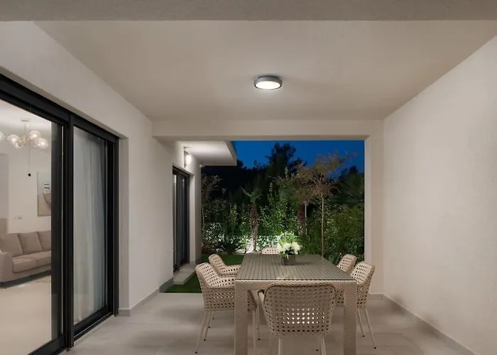 Palm Bay 2, Heated Pool - 10 M From The Sea Villa *