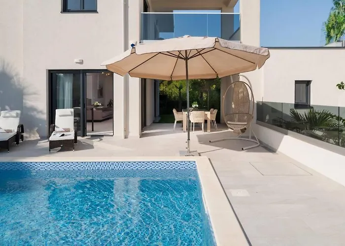 וילה Palm Bay 2, Heated Pool - 10 M From The Sea