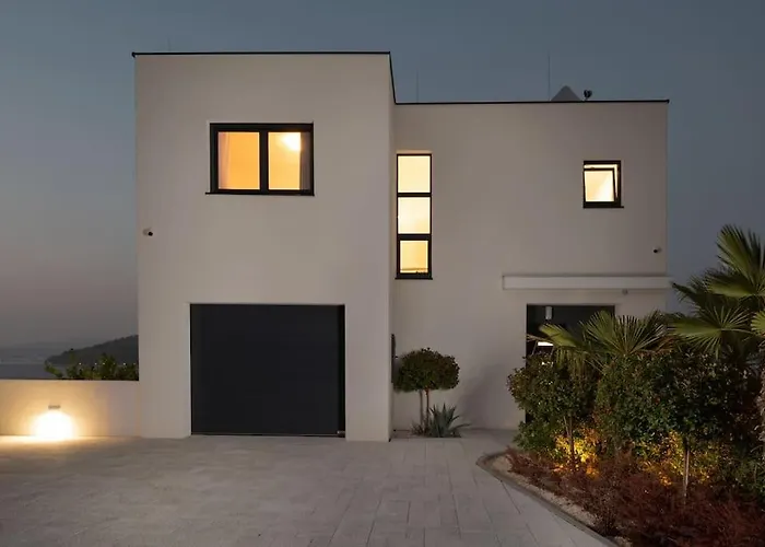 Palm Bay 2, Heated Pool - 10 M From The Sea